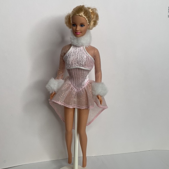 Y2K Star Skater Barbie - Picture 3 of 5